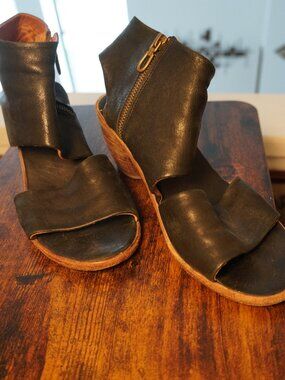 P. Monjo Spain Black Leather Sculptural Ankle Sandals EU 40 / US 9.5–10